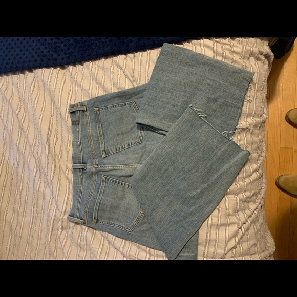 7 For All Mankind cropped alexa with cut hem light wash jeans - Picture 6 of 6